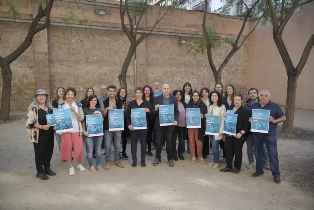 Entitats, federacions i col·legis professionals dels àmbits de la salut, esportiu, cultural, social, educatiu i d’infància i joventut reivindiquem conjuntament que es garanteixi el dret al lleure educatiu a l’estiu.
